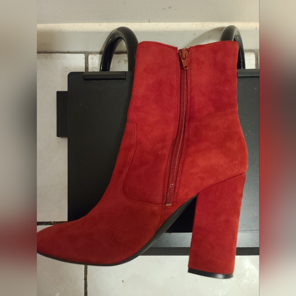 Guess Red Booties - Picture 4 of 7